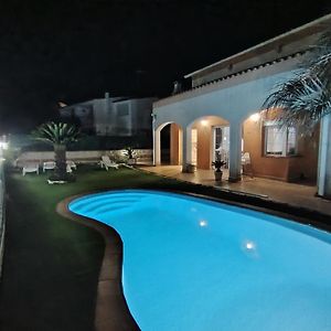 Villa Costa.